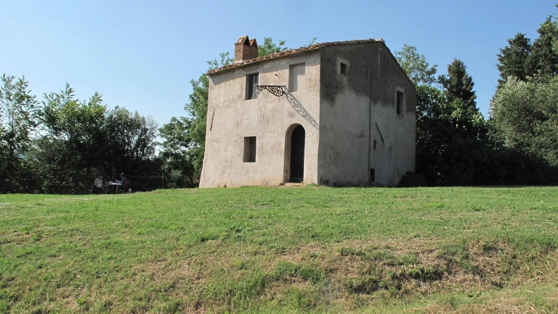 Schulhaus Villa Montecatini Val di Cecina Italy